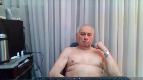 Snapshot of tommylecock chatting on October 8, 2:58 pm tommylecock online show from October 8, 2:58 pm