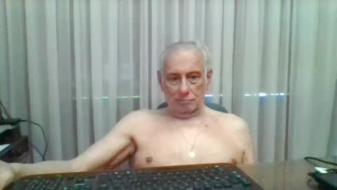 Snapshot of tommylecock chatting on November 2, 1:02 pm tommylecock online show from November 2, 1:02 pm