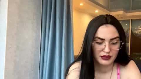 Snapshot of tommyschmeisser chatting on December 19, 7:59 am tommyschmeisser online show from December 19, 7:59 am