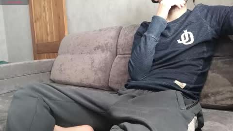 tommyshe1by online show from September 18, 8:49 am