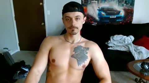 Snapshot of tommystrokes_ chatting on June 8, 7:25 pm Tommy Strokes online show from June 8, 7:25 pm