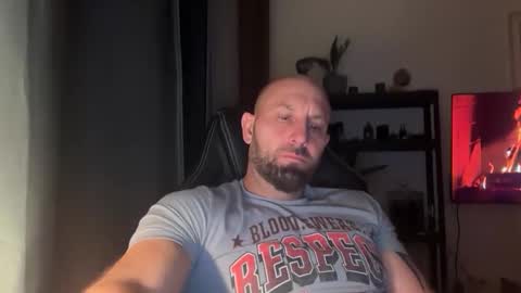 Thomas Fit online show from November 1, 9:50 pm