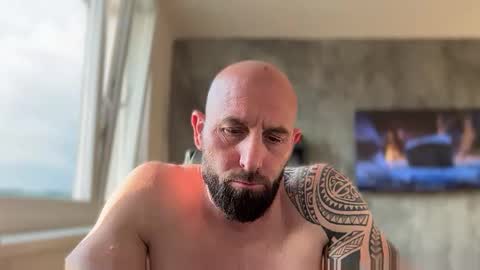 Snapshot of tommyx01 chatting on May 24, 5:07 pm Thomas Fit online show from May 24, 5:07 pm