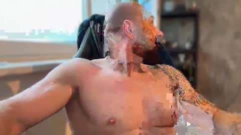 Snapshot of tommyx01 chatting on June 4, 6:36 pm Thomas Fit online show from June 4, 6:36 pm