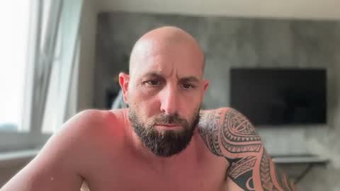 Snapshot of tommyx01 chatting on June 21, 4:20 pm Thomas Fit online show from June 21, 4:20 pm