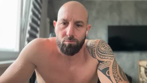 Snapshot of tommyx01 chatting on July 7, 7:23 am Thomas Fit online show from July 7, 7:23 am