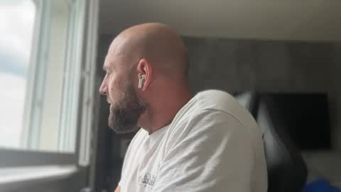 Snapshot of tommyx01 chatting on July 14, 10:21 am Thomas Fit online show from July 14, 10:21 am