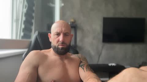 Snapshot of tommyx01 chatting on July 17, 5:47 am Thomas Fit online show from July 17, 5:47 am