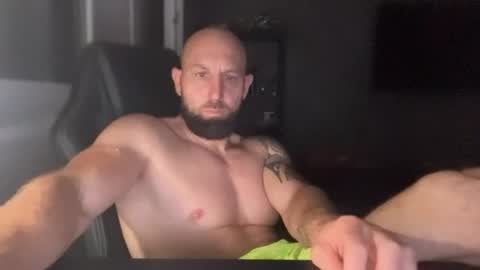 Snapshot of tommyx01 chatting on August 6, 10:11 pm Thomas Fit online show from August 6, 10:11 pm