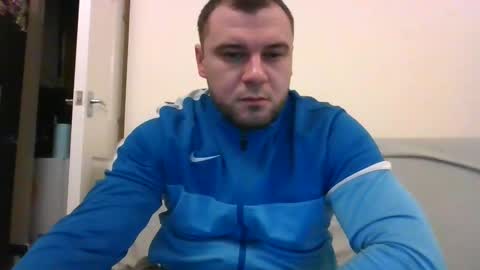 tommyy19901 online show from December 4, 6:39 pm