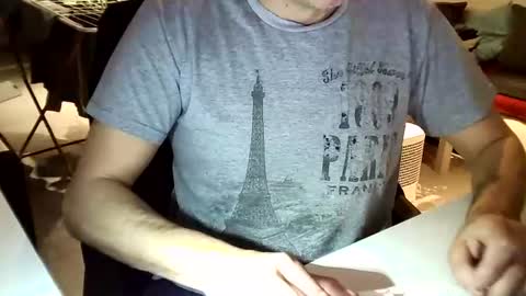 Snapshot of tomtom02029 chatting on December 13, 3:32 pm Tom online show from December 13, 3:32 pm