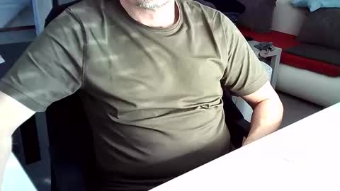 Snapshot of tomtom02029 chatting on February 17, 9:24 am Tom online show from February 17, 9:24 am