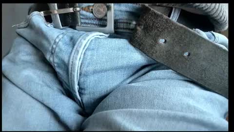 Tom online show from October 23, 3:22 pm