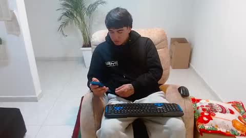 tomy337271 online show from December 17, 12:55 pm