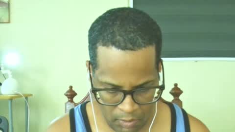 Antonio online show from April 28, 2:33 pm