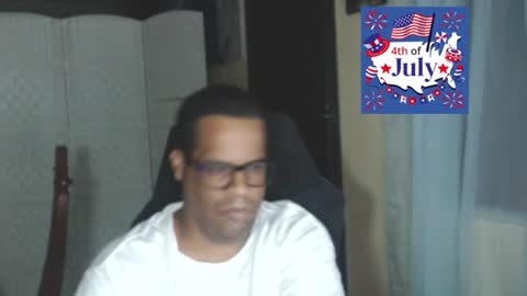 Snapshot of toni2814 chatting on July 5, 4:19 am Antonio online show from July 5, 4:19 am