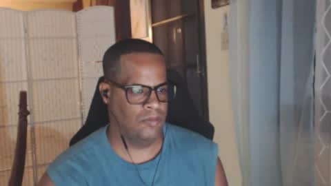 Snapshot of toni2814 chatting on July 21, 2:03 am Antonio online show from July 21, 2:03 am