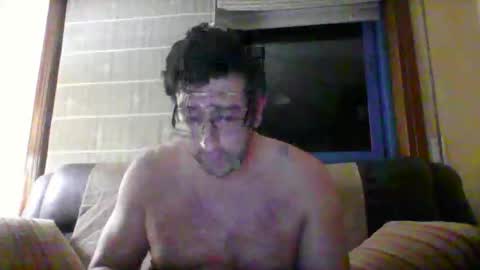 Snapshot of toni640128 chatting on May 10, 12:49 am toni640128 online show from May 10, 12:49 am