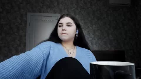 Snapshot of tonishaholje chatting on December 15, 10:41 am Zara online show from December 15, 10:41 am