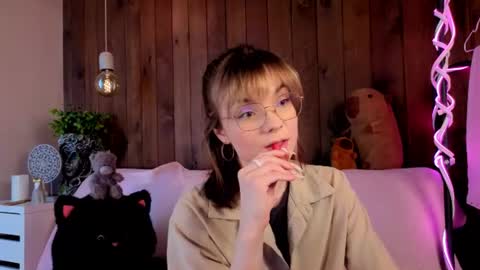 Melissa online show from July 10, 7:34 am