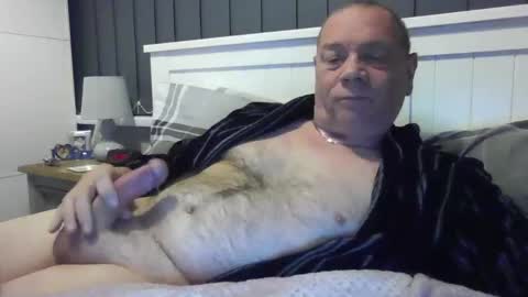 Snapshot of tony14712 chatting on December 21, 6:23 pm tony14712 online show from December 21, 6:23 pm