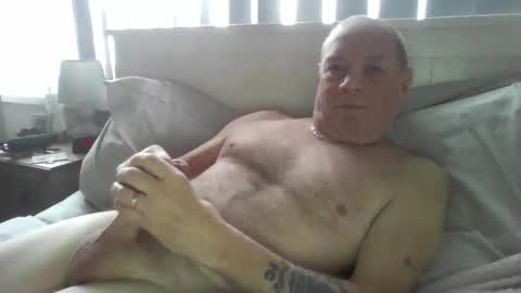 Snapshot of tony14712 chatting on February 10, 9:25 am tony14712 online show from February 10, 9:25 am