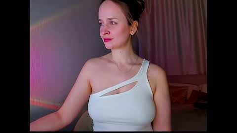 Snapshot of tony_and_alice chatting on April 19, 8:00 pm Tony and Alice online show from April 19, 8:00 pm