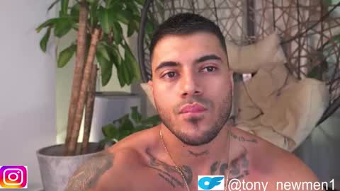 tony online show from October 25, 10:26 pm