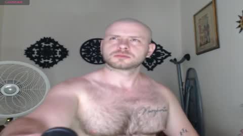 Snapshot of tony_white_7 chatting on May 22, 1:24 am TONY online show from May 22, 1:24 am