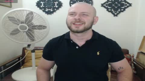 Snapshot of tony_white_7 chatting on August 3, 10:13 pm TONY online show from August 3, 10:13 pm