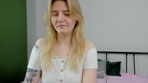 Tonya online show from June 1, 1:40 am
