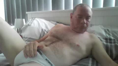 Snapshot of tonygibbson62 chatting on October 27, 9:13 am tonygibbson62 online show from October 27, 9:13 am