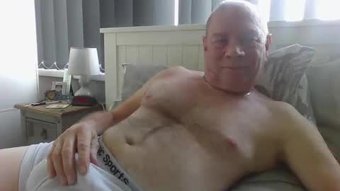 Snapshot of tonygibbson62 chatting on March 30, 2:18 pm tonygibbson62 online show from March 30, 2:18 pm