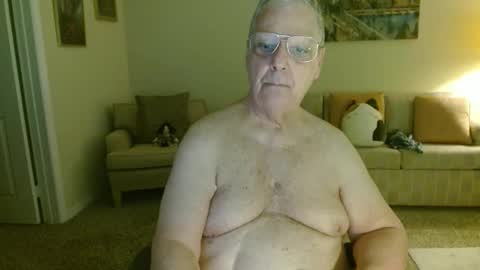 Snapshot of tonysview12000 chatting on March 21, 12:48 am tonysview12000 online show from March 21, 12:48 am