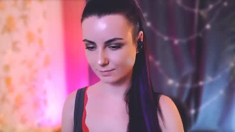 Snapshot of too_beautiful chatting on January 10, 7:32 pm Elizabeth online show from January 10, 7:32 pm