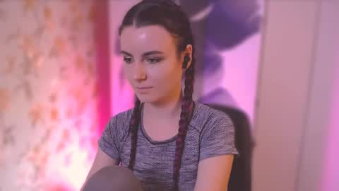 Snapshot of too_beautiful chatting on February 28, 4:53 pm Elizabeth online show from February 28, 4:53 pm