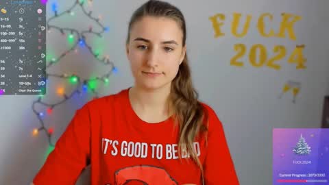 Snapshot of tooboringgirl chatting on December 8, 6:17 pm Alisson online show from December 8, 6:17 pm