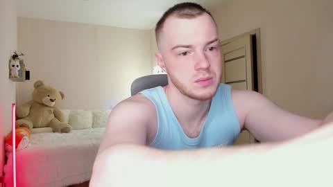 Snapshot of toohornyserj chatting on December 18, 8:14 pm toohornyserj online show from December 18, 8:14 pm