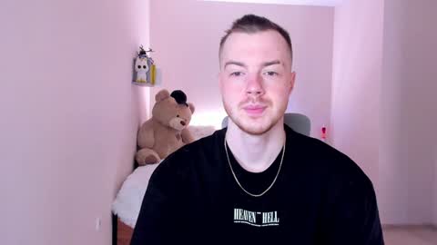 Snapshot of toohornyserj chatting on January 10, 9:10 pm toohornyserj online show from January 10, 9:10 pm