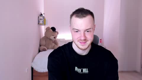 Snapshot of toohornyserj chatting on January 11, 3:13 am toohornyserj online show from January 11, 3:13 am