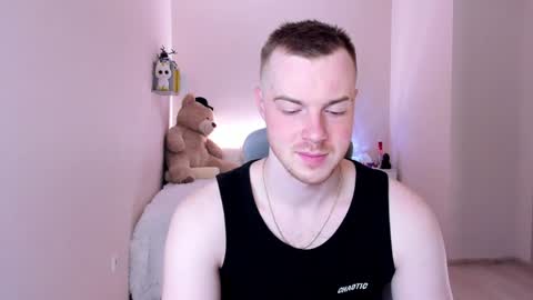 Snapshot of toohornyserj chatting on January 24, 8:32 pm toohornyserj online show from January 24, 8:32 pm