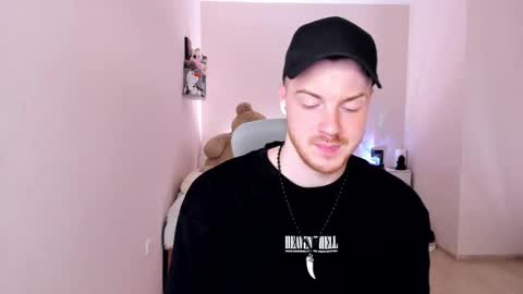 Snapshot of toohornyserj chatting on March 12, 12:42 am toohornyserj online show from March 12, 12:42 am