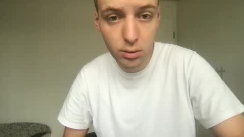 Snapshot of toohottobetrue21 chatting on September 10, 7:08 am Max online show from September 10, 7:08 am