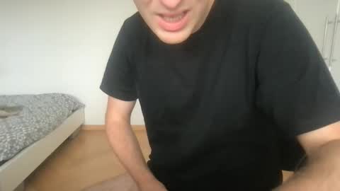 Snapshot of toohottobetrue21 chatting on September 16, 6:14 am Max online show from September 16, 6:14 am