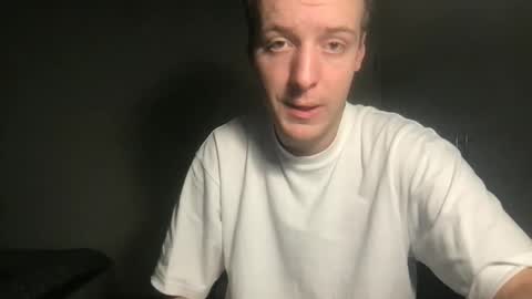 Snapshot of toohottobetrue21 chatting on October 9, 5:11 pm Max online show from October 9, 5:11 pm