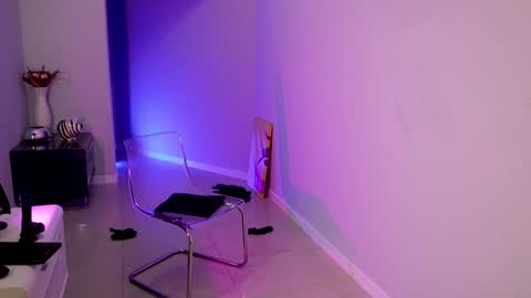 Snapshot of toomuch_wet_ chatting on December 17, 5:15 pm Come find me on Fansly online show from December 17, 5:15 pm