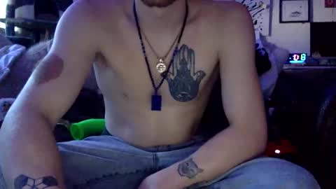 Snapshot of toonhead100 chatting on January 24, 6:14 pm toonhead100 online show from January 24, 6:14 pm