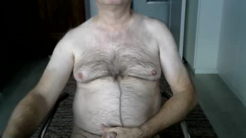 Snapshot of tooohard chatting on October 18, 11:33 am Alex online show from October 18, 11:33 am