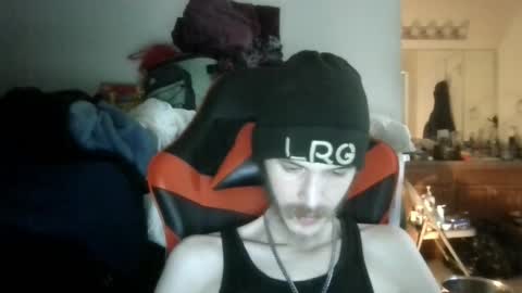 Snapshot of tootall803 chatting on February 27, 11:59 pm TooTall803 online show from February 27, 11:59 pm