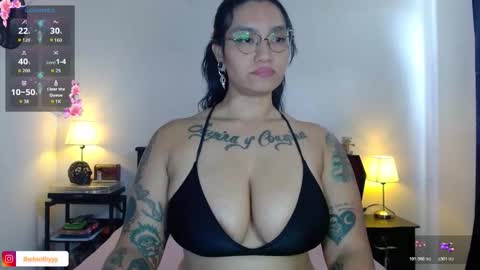 toothyy online show from November 1, 4:42 pm